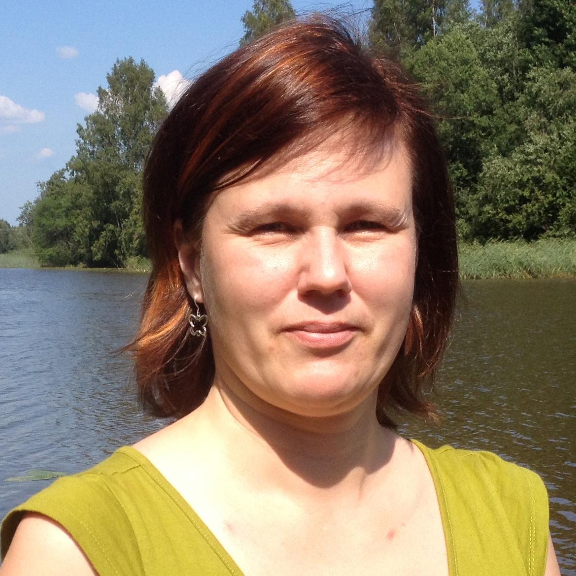 CarmelaWalder's profile picture. Politikreporter vid Svenska Yle. Bevakar riksdagen, arbetsmarknad och annat intressant. Ylen politiikan toimittaja. På twitter främst i arbetets tecken.