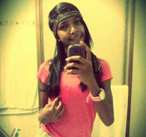 michelitamende1's profile picture. sígueme y te sigo