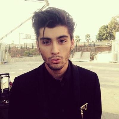 @fxckmehemmingsx gave you a free follow, so go follow her, she follows back