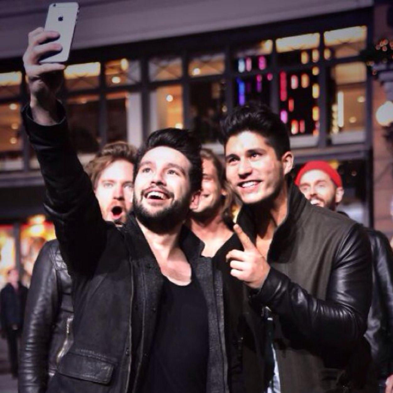 You don't like @DanandShay ? Well.. You should. Giving away all things Dan + Shay. Prizes are always a surprise. Tell your friends :)