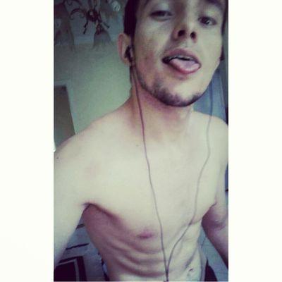 EddyJoze's profile picture. Somos todos a mesma diferença .. Cada um fazendo a sua historia.