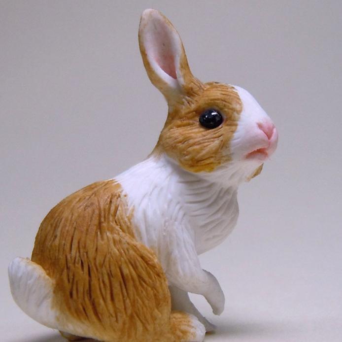 Miniaturist sculptor and Fairy artist. Love Fairies, Nature and Wild Creatures.