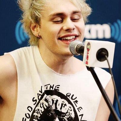 i love 5sos and 1d ❤️❤️ singer ❤️