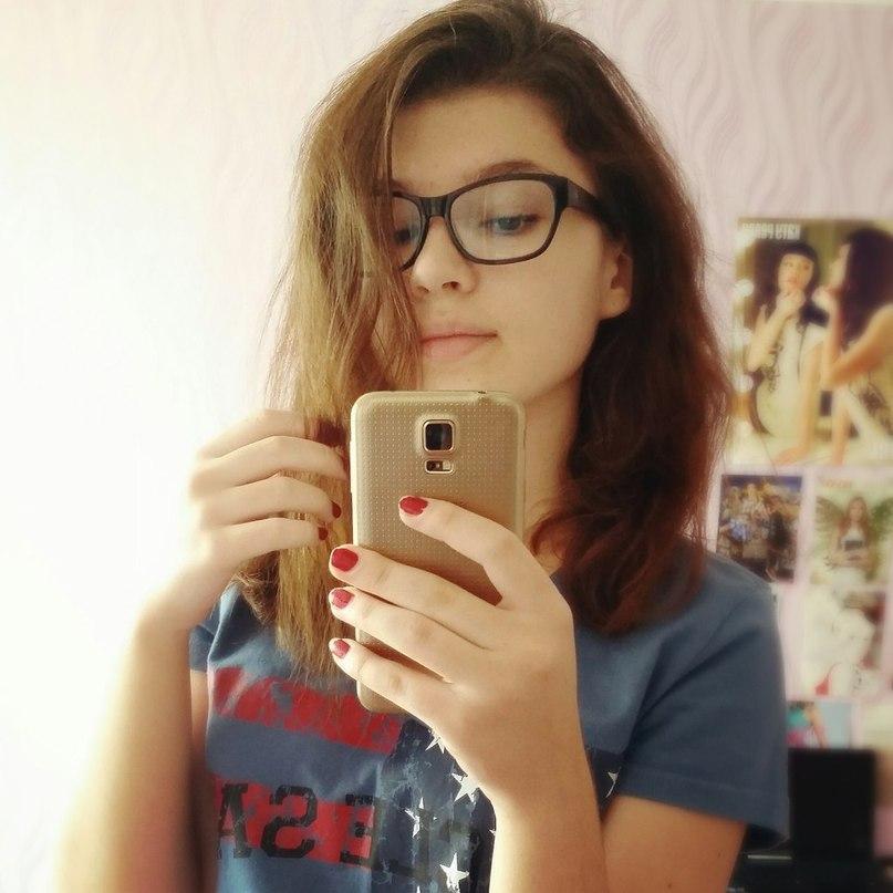 fefelovas1's profile picture. 