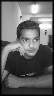 An ambitious person persuing mechanical engineering aspire to be an I.P.S officer