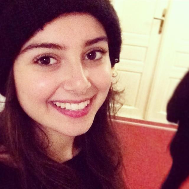 Just #Smile and the world will #Smile along with you :)
Studying in Cairo University ^^
  !! ♥ Ask : http://t.co/RW4XhDuaa0
 Cairo , Egypt ♥