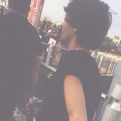 follow @drunklxuis_ !!! ask her for a follow back if you want! thanks:))