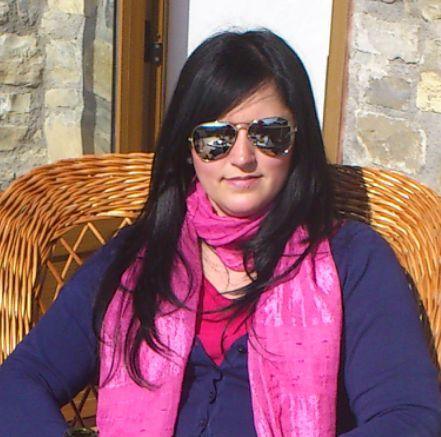 Lourdes_L's profile picture. 