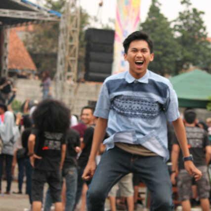 Bass Vocal of @rcrbomb|| MutiaraCitra{}