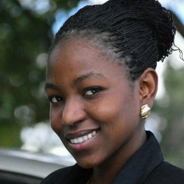 Worshipper  | Fashionista  | Lawyer-In-The-Making  | Co-Founder #HeartOfFashion