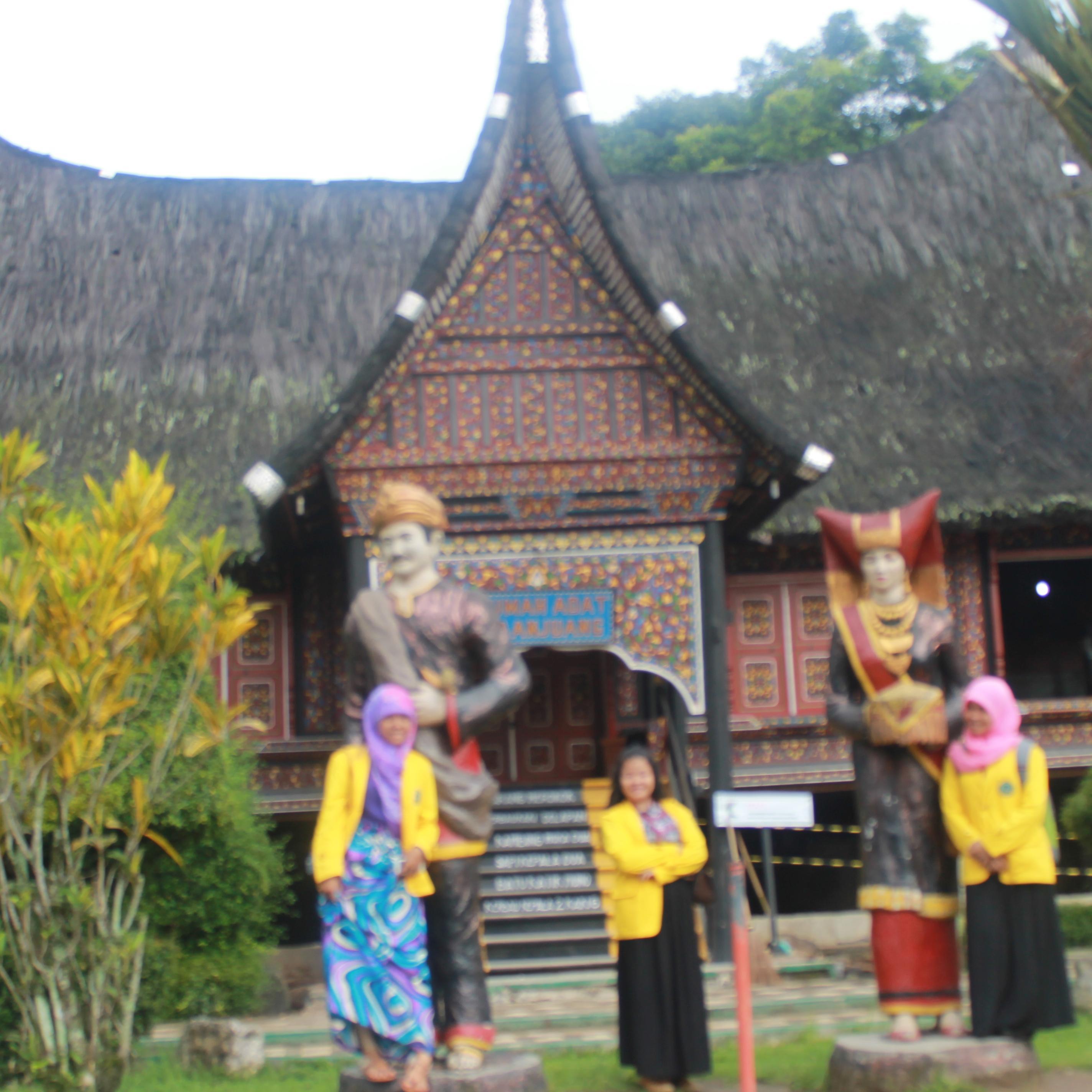 Nama: catrina Manalu
ttl:Pekan baru 10-12-1995