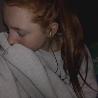 GO FOLLOW @aubreexfaye BECAUSE SHE GAVE YOU A FREE FOLLOW