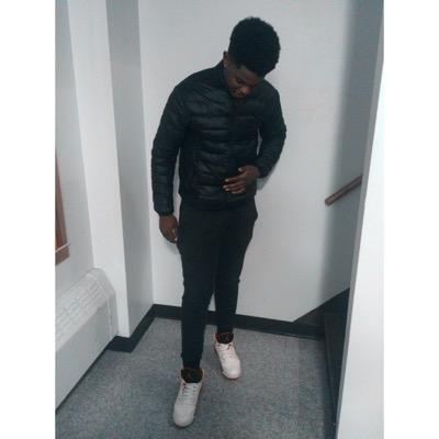 tde_rozay's profile picture. 