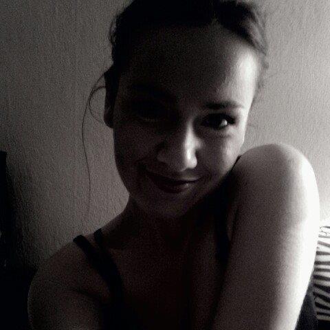 Naldzula's profile picture. 