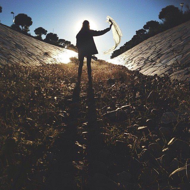 HellenSuazo20's profile picture. ||Nunca te burles de la muerte, que ella siempre te observa por detrás sintiendo el frío de su aliento en tu oído