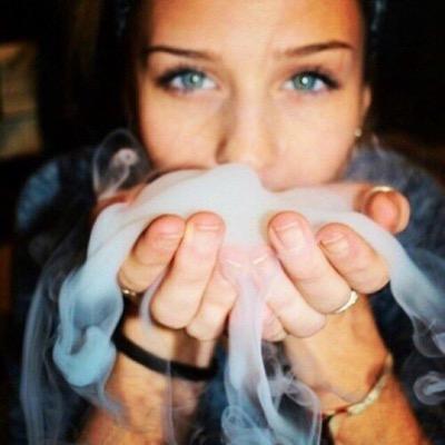 Why you drink & drive Bitch, When you can smoke & fly, Daily pics of Girl stoners. RT if you enjoy !