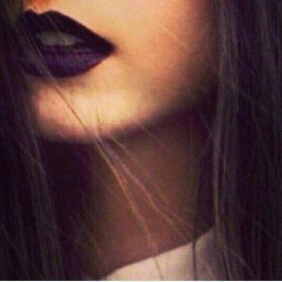 يحكى ان نفسا رضت بالاقدار فباتت سعيده