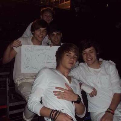 zappythanks's profile picture. @stockholrn im suppose to be writing my world lit paper but happy thanksgiving lads hope you all have a 1derful day :p im nice spmetimes..