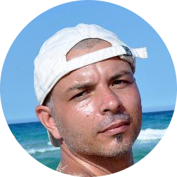 Residente del mundo,vivo en Tenerife y me apasiona lo que tenga botones,S.O.,Android. En Instagram @RafaP3rez. Por WhatsApp https://t.co/jPY85pNx35