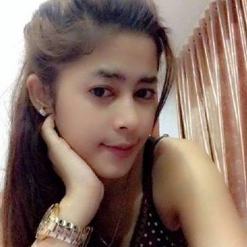 Colleger @UNAS1949 | Love Chocolate | I am only a weak woman who need your protection ..