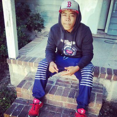 Real nigga - A nigga who's  wit you
 born and raised 
MaryJ_Smoker 
All about that  
Ain't with bullshit 
HMU!!! ✌