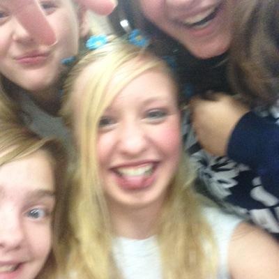 cheer_livelife's profile picture. Hi! im Sam.. you could say im bipolar. I really dont like making social contact with people. I have some social anxiety. Also im a dreamer and a fangirl