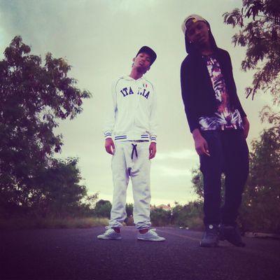 ( Broth ) @benjamiin_x1. Idolos Camserbero , Les. Twinis ,