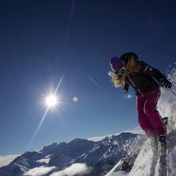 rachykerr's profile picture. Independant Ski Instructor in Chamonix and the French Alps. Mountain and ski addict. Follow my adventures.