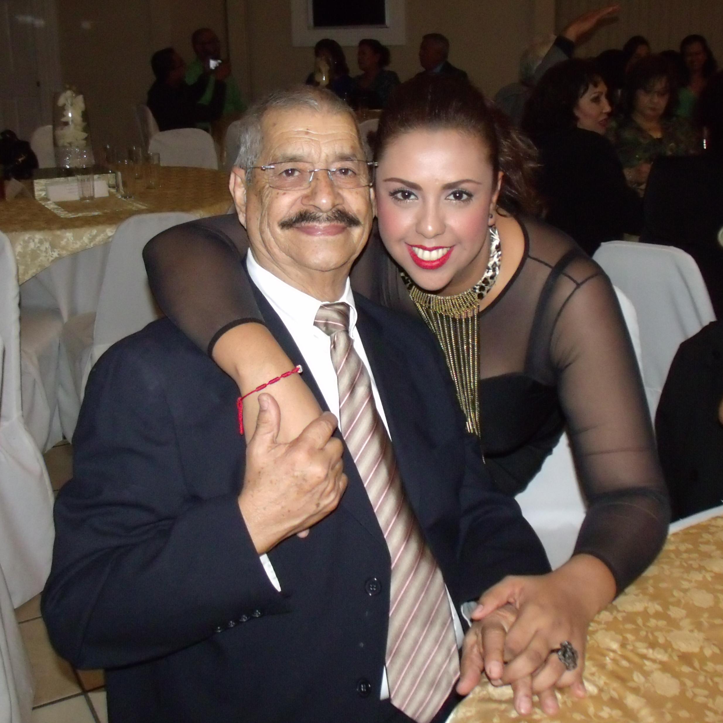 sincera,romantica,apasionada en todos los aspectos,me encanta cocinar, soy muy amiguera y no soporto a las personas vacias d alma.