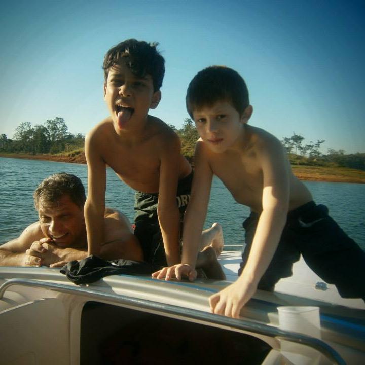 thoycaiky's profile picture. Livrai-me de todo o mal disfarçado de bem querer. Amém!