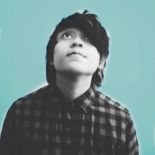 18 year old musician from Singapore, gamer,dancer,guitarist