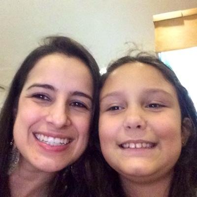 eu me chamo isabella amo muito minha familia e amigos(as)
meu brinquedo preferido é pet e pulsseirinhas de elastico