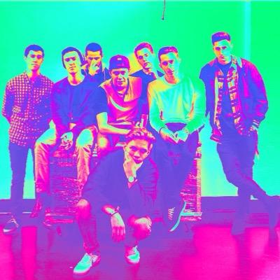 @settledownkids and @arianagrande are my loves❤️