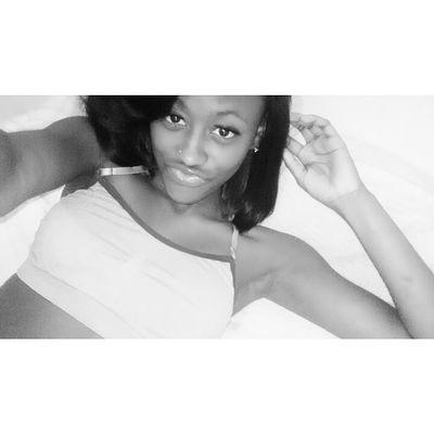 beliketookiee_'s profile picture. if it aint in the mirror , i dont trust it