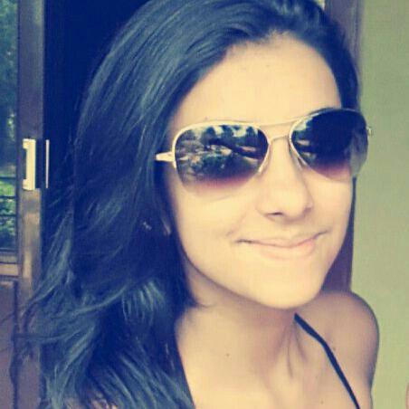 as pessoas te usam, te criticam,te fazem chorar,te iludem e ainda perguntam o que voce tem
