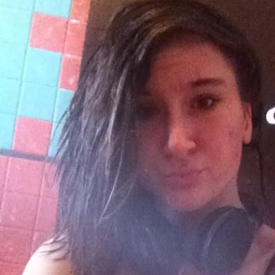 I am chill, artistic, creative, unique & adventurous. There is only 1 of you so do not try to be somebody else~Mikayla Jaeger. I follow all my followers.