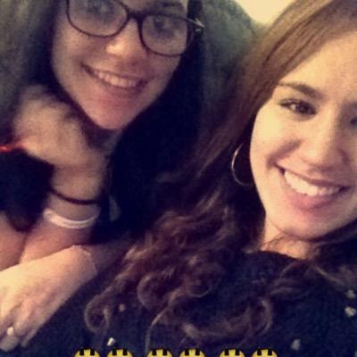 Syliaa_'s profile picture. 