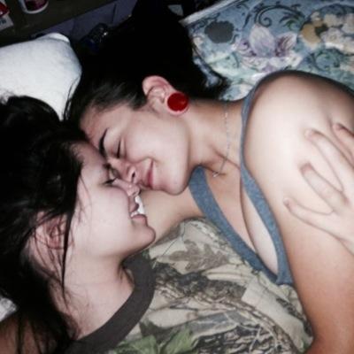 ChicaDeLasTetas's profile picture. LGBT | Cuenta de @CopitoRawrWay | Se busca gente para grupo bollo/bi de wha.