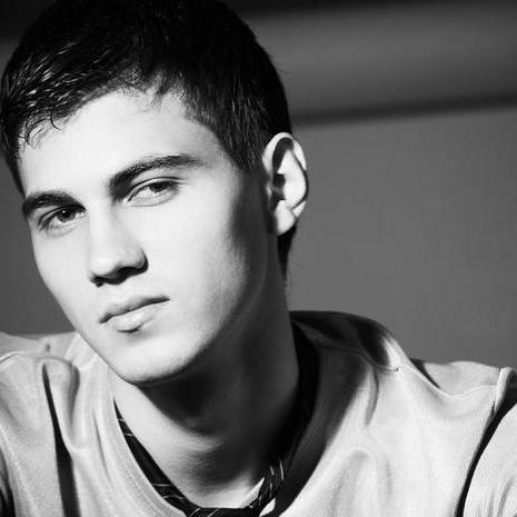 DementiyShead's profile picture. #sougofollow #TeamAutoFollow #RT