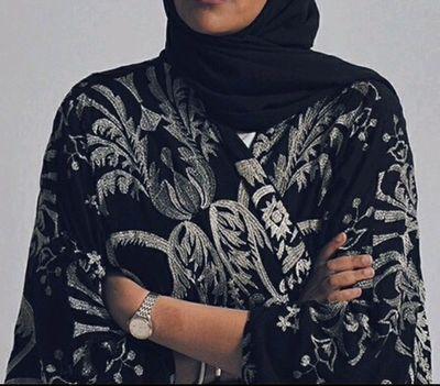 ‏مجرد فتاة لا املك من الحظ شيء  .
