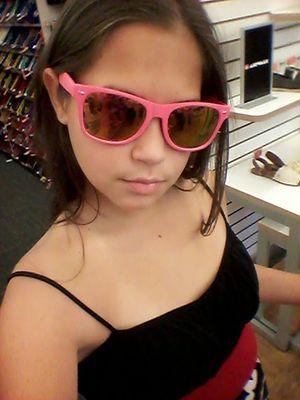 heyy,                hugee nash girl♥  and                                                          subscribe to my youtube channel ↓↓↓ love yall ♥