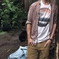 - Country boy born and raised. - Lax bro, pianist, photographer. U.S. Army - Avi is me -
