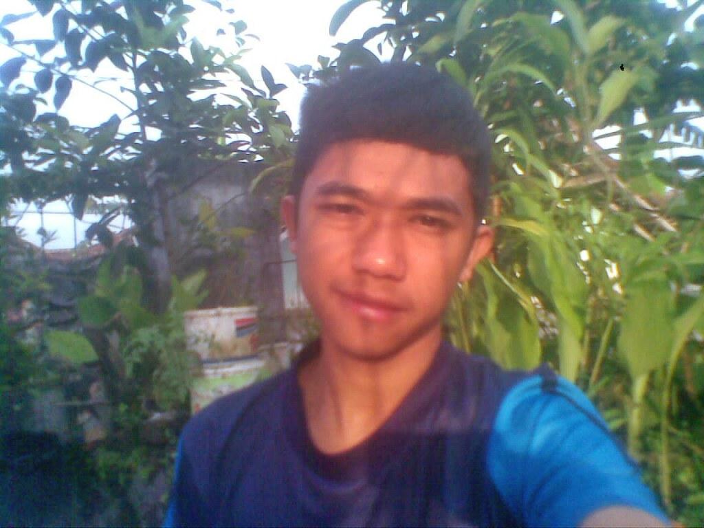 Don't look at my eyes !If you want to fine ..