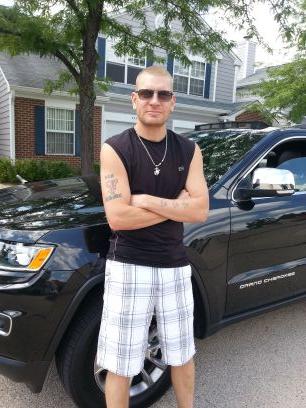 Marine Corps Vet who loves his Cubs,Red Sox, Buckeyes, Vikings, Bulls, Hawks, Avs and Brunettes!Live life like it's your last day and help others when needed.
