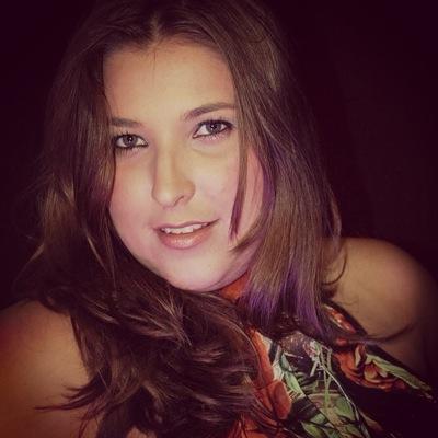 ...Sou como você me vê, posso ser leve como uma brisa, ou forte como uma ventania, depende de quando, e como você me vê passar... (Clarice Lispector)