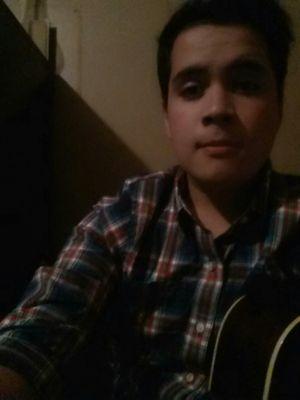 GoldenGhouls's profile picture. nineteen.