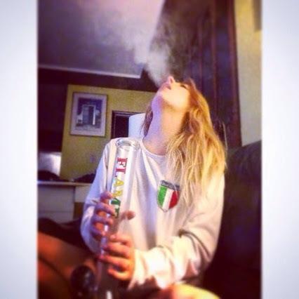 nalumoreira's profile picture. ✌✌