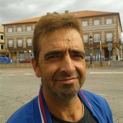 Fiolosofo, Musico, Cantante, Compositor, in-nacido y pro-cri-ido.