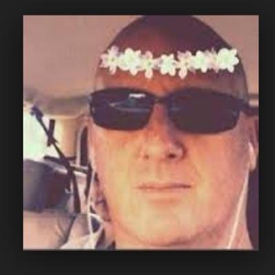 had to make a Shaun account bc honestly who doesn't love Shaun Mellet he's my spirit animal. 
@bringcolourtomyskies ~Wattpad
@Leann_Delaney ~other Twitter