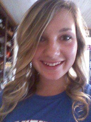 LinzayW922's profile picture. Amateur comedian